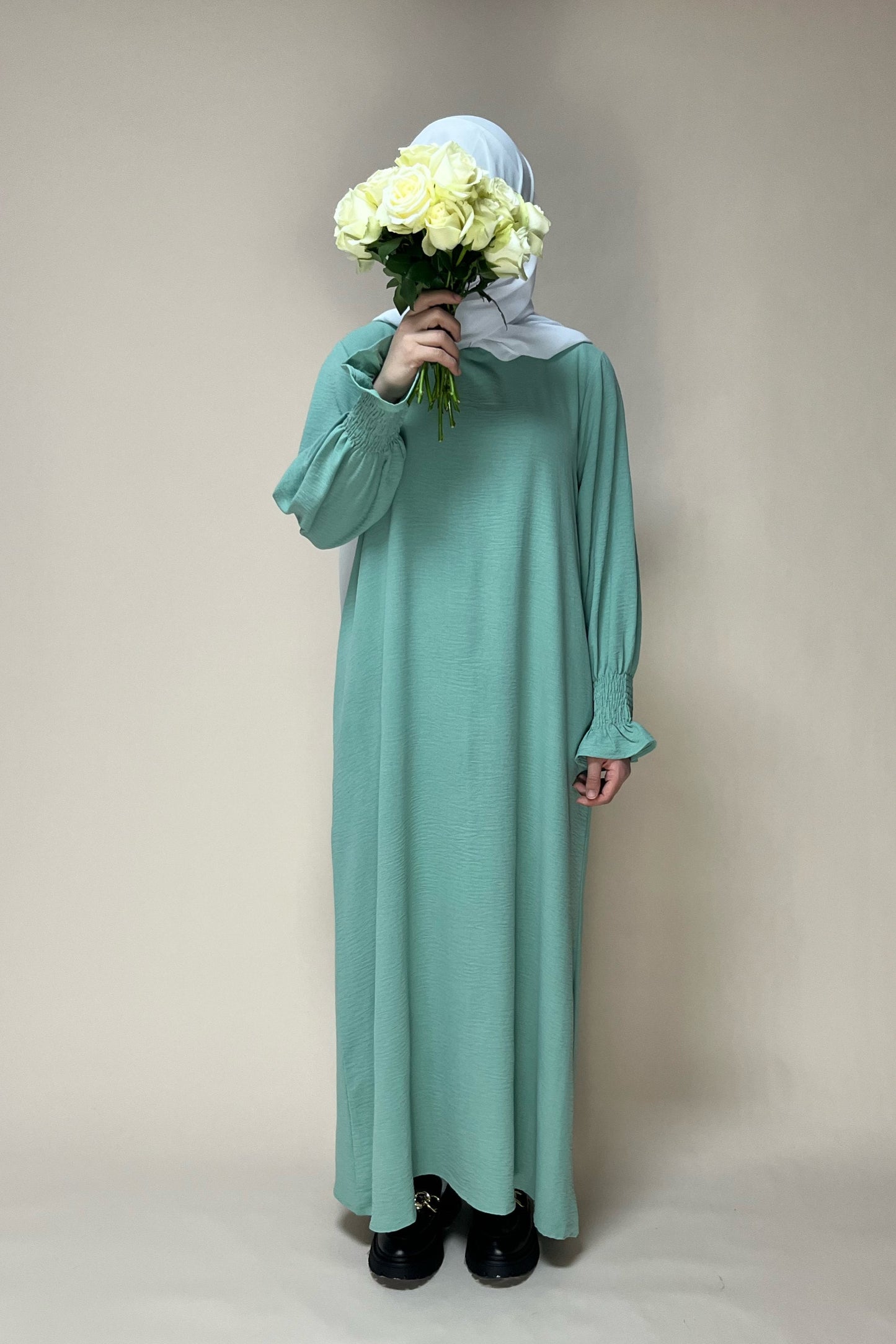 Naia Abaya mint green